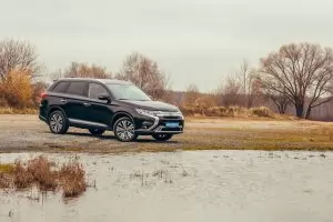 Mitsubishi Outlander стана алтернатива на семейното комби