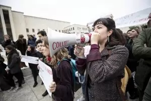  Гняв срещу политическите елити завладя света