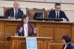 Нинова: Не Борисов управлява държавата, ДПС управлява ГЕРБ