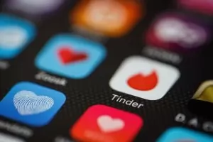 Tinder стартира видеообаждания