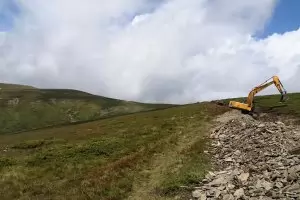 Тежка техника нагази и Централния Балкан