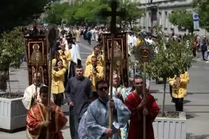 България посрещна мощи на светите равноапостоли Кирил и Методий