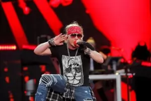 Guns N' Roses съдят оръжеен магазин заради сходно име