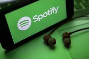 Spotify пуска и видеоклипове