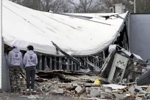 Поне четирима загинаха след торнадо в САЩ