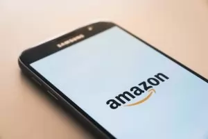 Amazon инвестира 100 млрд. долара в изкуствен интелект

