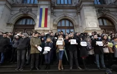 ПЕС изправи на другарски съд
             лидера на румънските социалисти