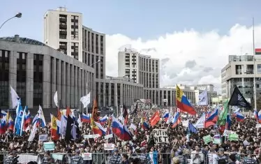 20 000 излязоха в подкрепа на опозицията на разрешен митинг в Москва