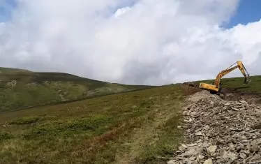 Тежка техника нагази и Централния Балкан