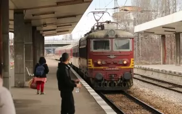 Гара Подуяне пак е в ремонт месец след откриването