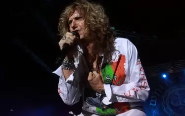 Последното турне на Whitesnake ще мине през България