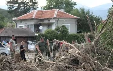 В Карловско доживяха помощи 17 дни след наводнението