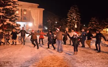 Дунавското хоро на Нова година - само при уредени авторски права