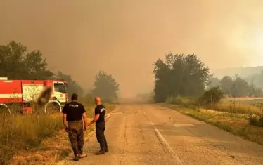 Пожарът в Сакар обхвана 10 000 дка