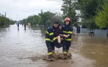 В Австрия натрупа 2 метра сняг